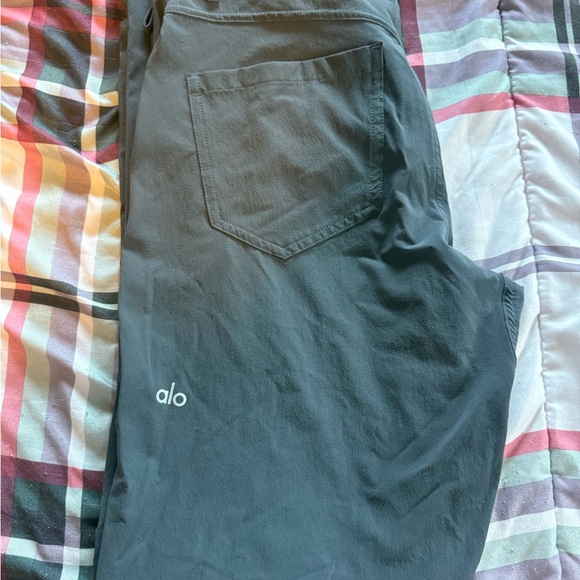 Alo Gray Pants - Picture 1 of 1